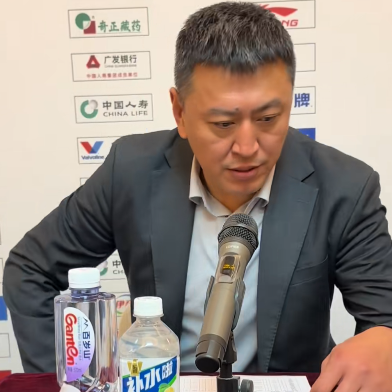 奇异果体育足球直播-胜深圳采访！王世龙直指新外援补劣势，汉兹亲承未完全融入仍暴走