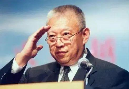 奇异果体育实时比分-香港再无董建华